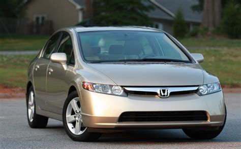 The Detroit News says the Civic delivers "great styling. . 2007 honda